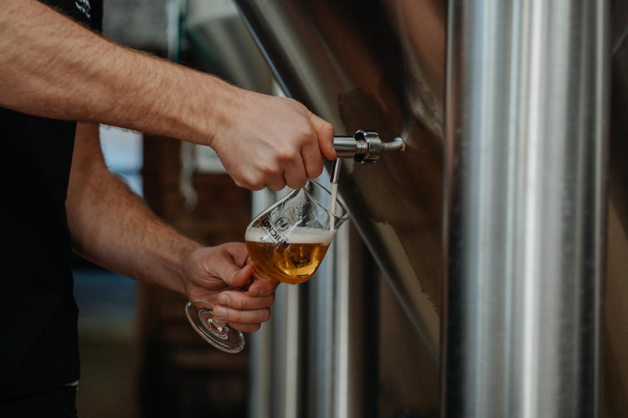 Bierhotel Loncium & Privatbrauerei Kotschach-Mauthen Bagian luar foto