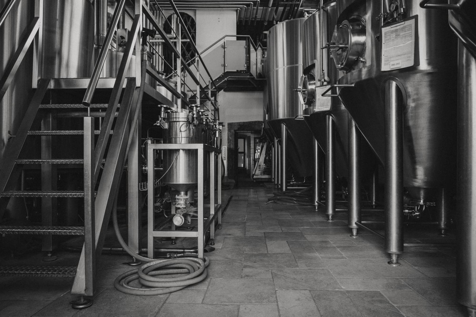 Bierhotel Loncium & Privatbrauerei Kotschach-Mauthen Bagian luar foto
